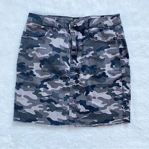 3/30$🤍 ARDENE | Camo denim high waisted skirt
